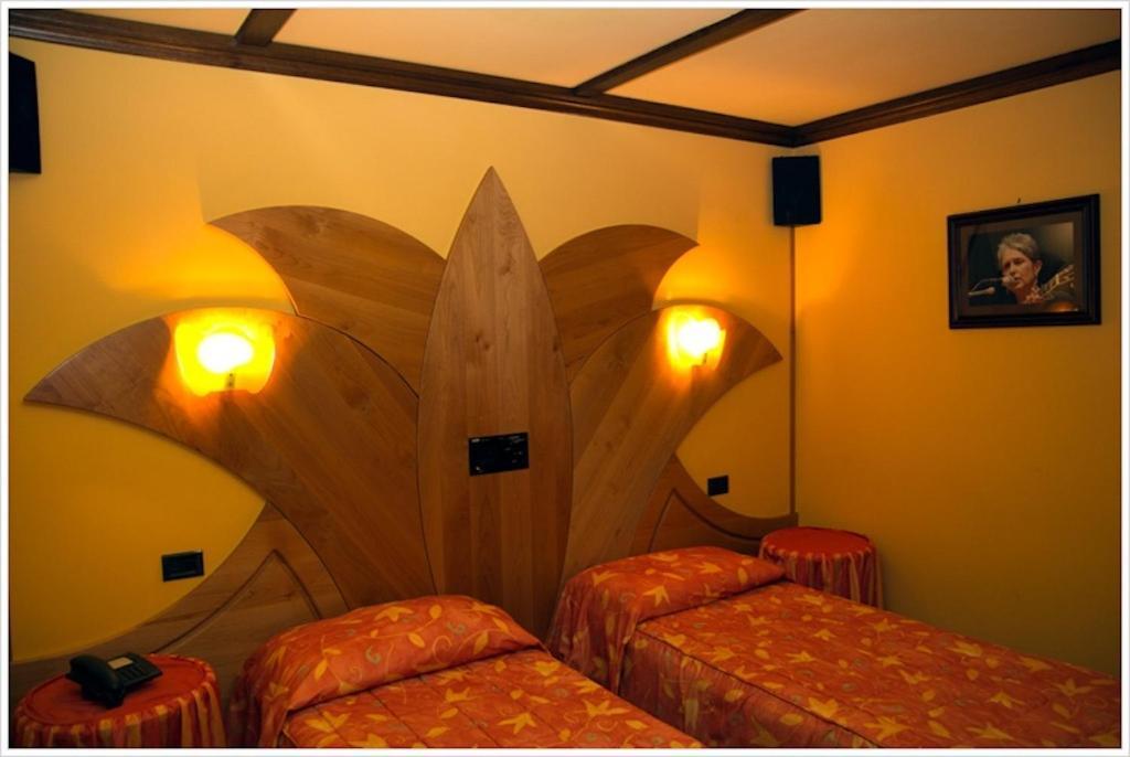 Hotel California Champoluc Exterior photo
