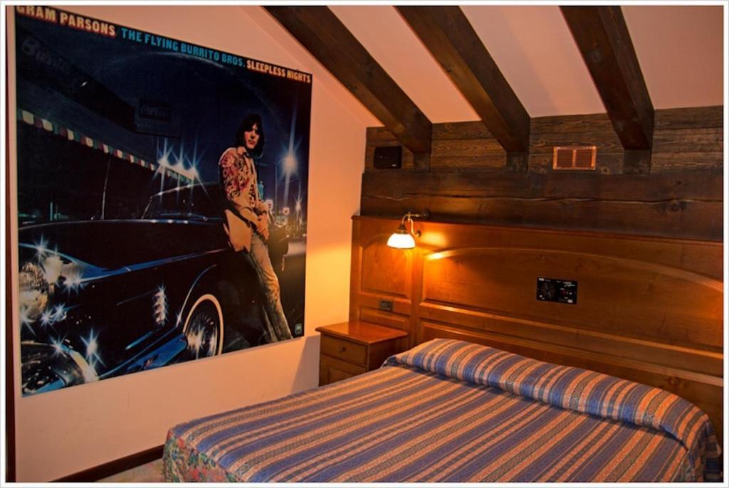 Hotel California Champoluc Exterior photo
